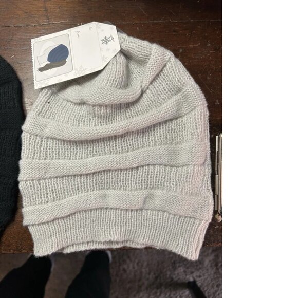 WOMENS KNIT BEANIE HAT SET OF 3 NEW WITH TAGS LADIES ACCESSORIES WINTER HATS - Picture 4 of 4